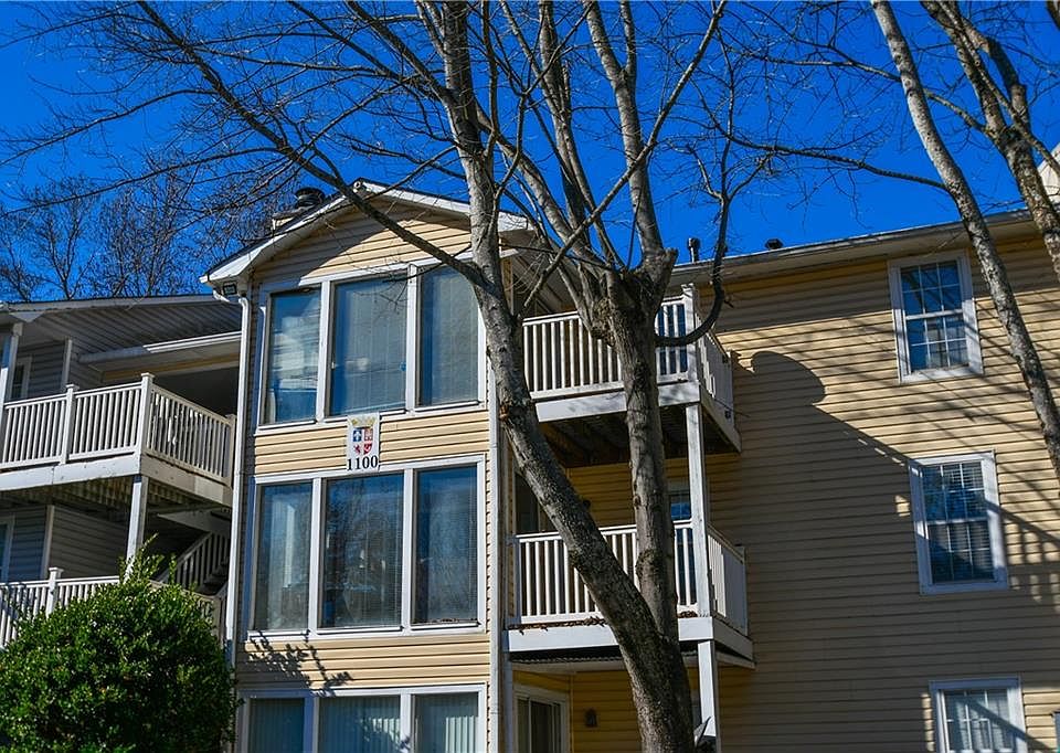 1st image of 1109 Augusta Dr SE
