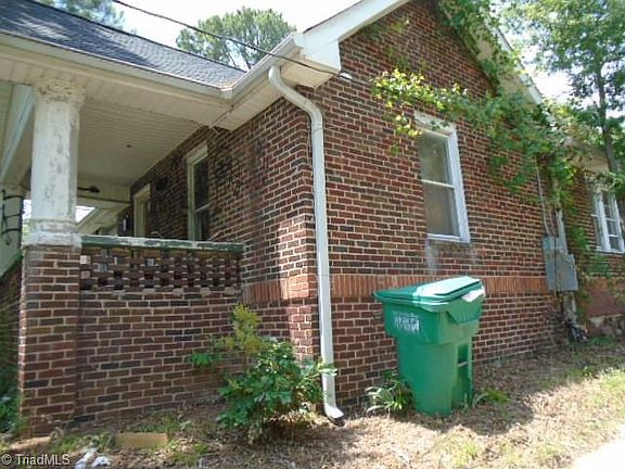 2nd image of 604 Chandler Ave