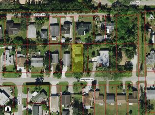 3577 Seagrape Ave, Naples, FL 34104