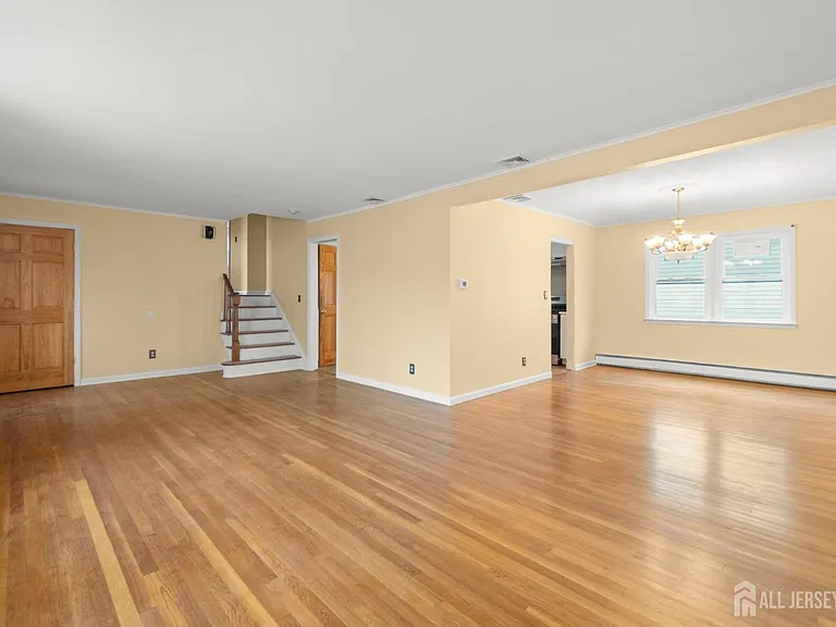 762 Valley St #762 — Photo 5