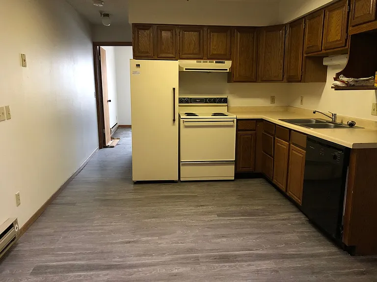 4 S 3rd St — Photo 1