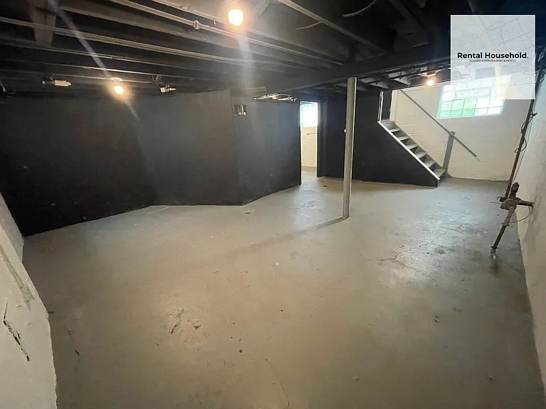 2696 Pasadena St — Photo 15