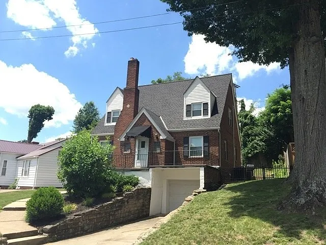 1880 Wiltshire Blvd photo 1