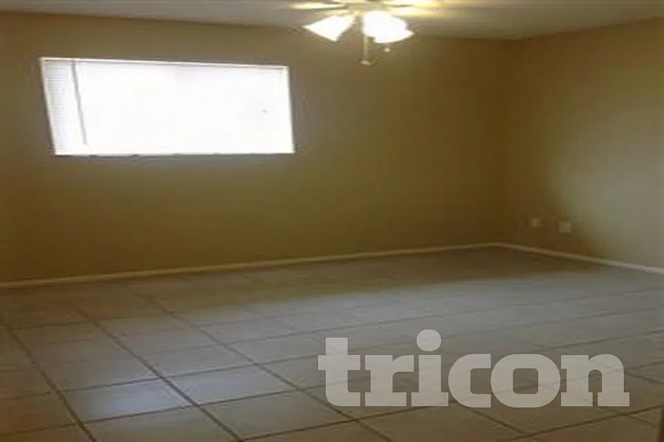 6819 W Montebello Avenue Glendale AZ — Photo 4