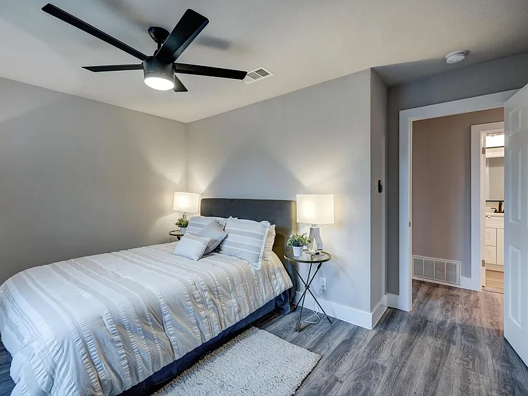 5001 Cottonwood Cir #B — Photo 21
