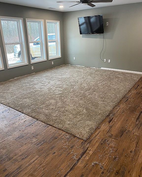 2nd image of 32435 23rd Ave