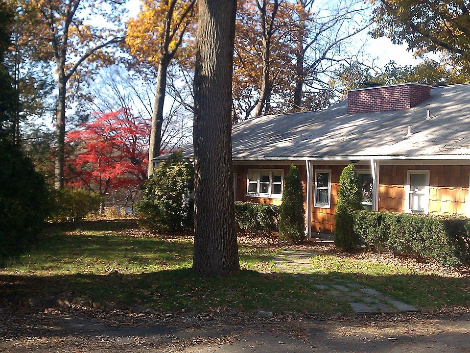 2nd image of 549 Terhune Dr