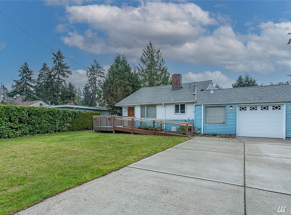 1st image of 8402 121st St SW