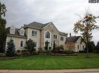 230 Club Dr, Aurora, OH 44202