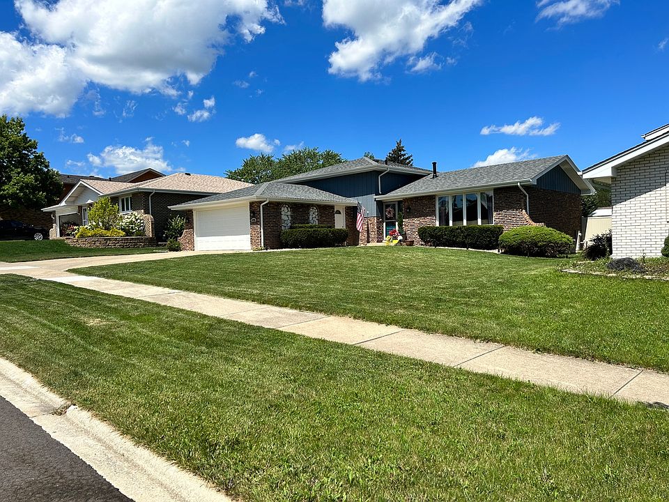 1st image of 14925 Dogwood Dr