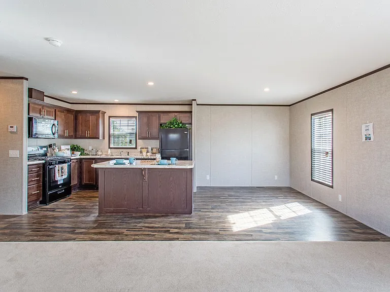 Colonial Heights — Photo 21