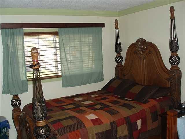 2nd image of 1326 Lemon St