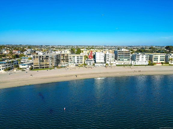 2nd image of 3874 1/2 Riviera Dr #3874-1/2