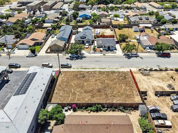 28 10th St, Greenfield, CA 93927