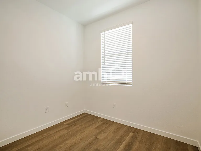 2248 Monroe Ave — Photo 7