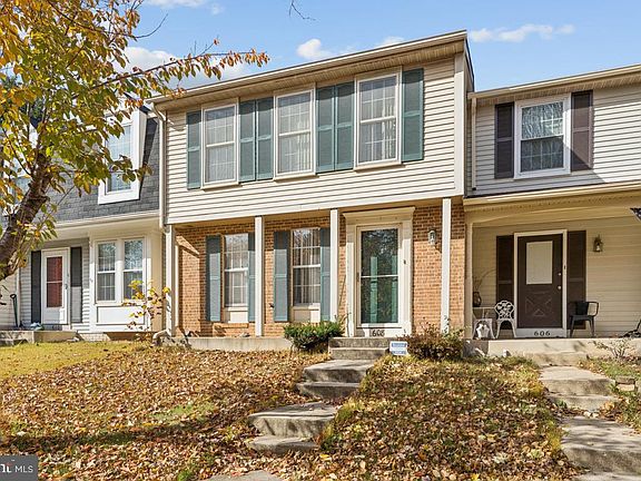 3rd image of 608 Coral Reef Dr