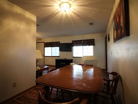5th image of 200-B Bailey Dr