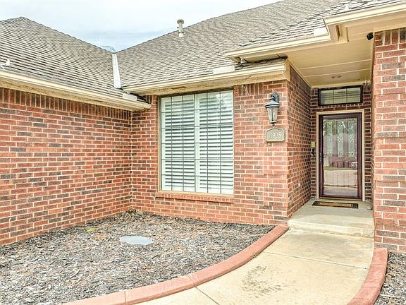 2nd image of 11905 Stonehedge Ave