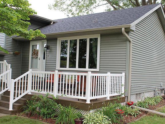 3rd image of 2718 Surrey Ct