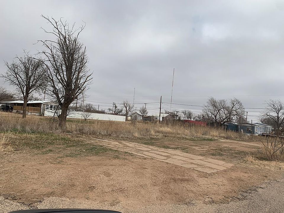 1st image of 1910 West Dr