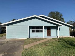 3210 Ash Ave, Groves, TX 77619