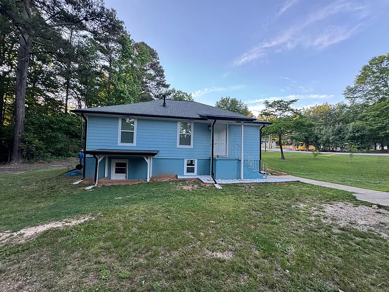 615 Boggs Rd SW — Photo 3
