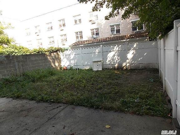 5th image of 2156 Crotona Ave