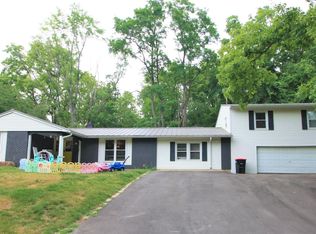 221 Circle Lane Dr, West Lafayette, IN 47906