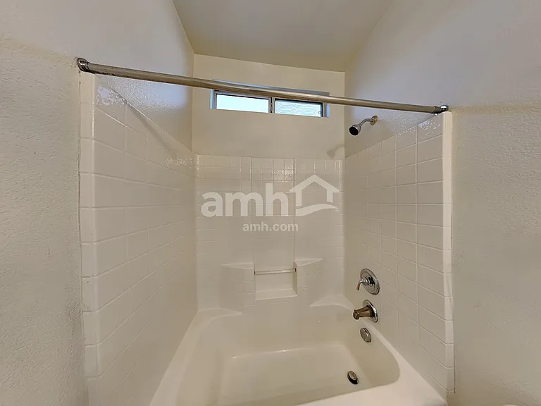 1006 Lone Pine River Ave — Photo 17