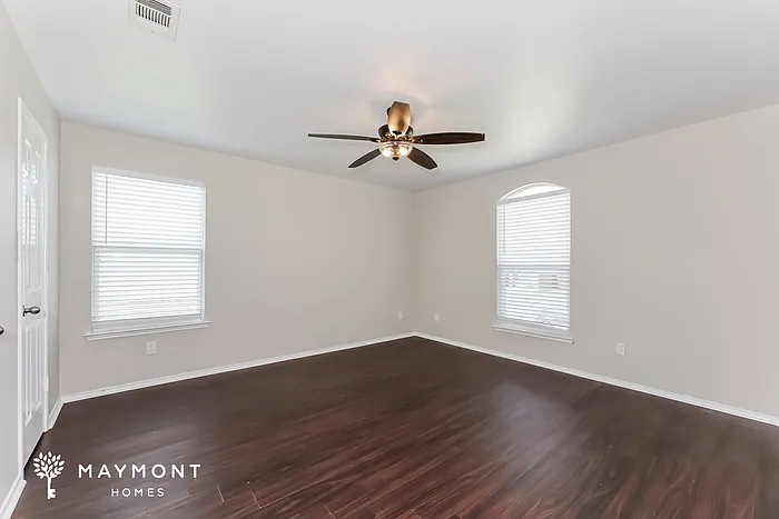 3017 Southern Hills Ln — Photo 13