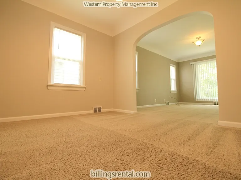 743 Wyoming Ave — Photo 3