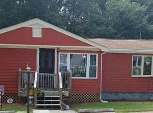 110 Lakeshore Dr, Blackstone, MA 01504