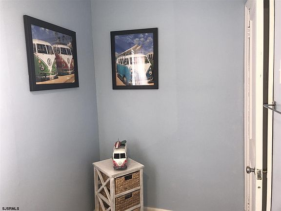 5th image of 9406 Pacific Ave