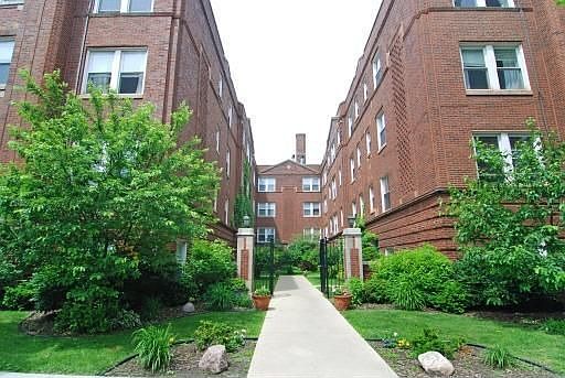1st image of 3458 N Janssen Ave APT I3