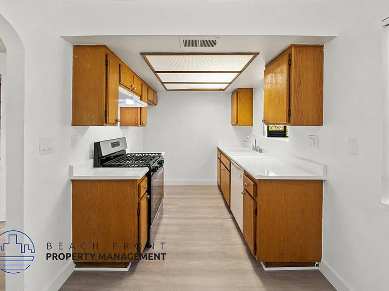 212 W. Regent St. — Photo 14