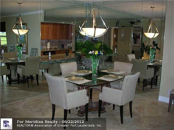 2nd image of 3505 Oaks Way APT 107