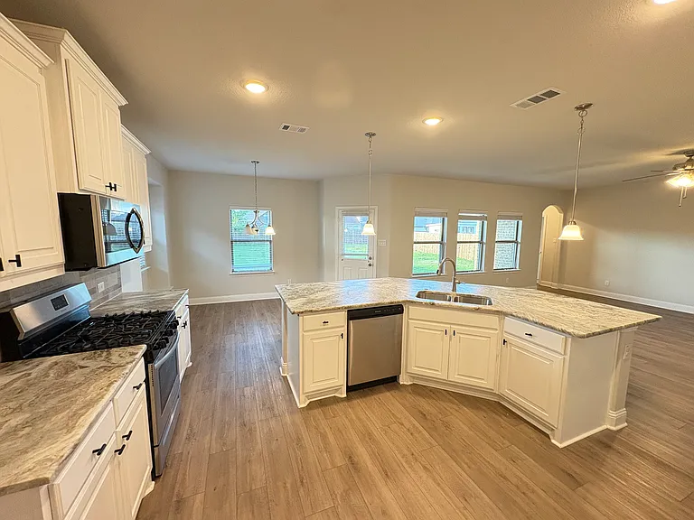 2903 Diamondback Dr — Photo 8