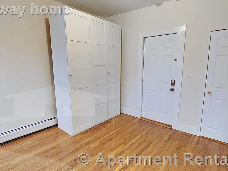 36 Bond St #2R — Photo 5