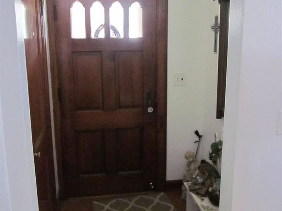 5th image of 2313 W High St