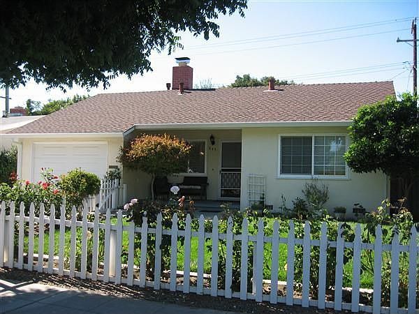 1st image of 845 S Knickerbocker Dr