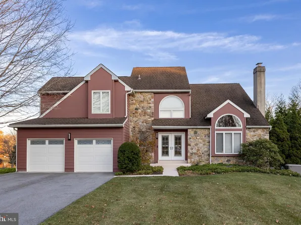 218 Mill Pond Dr, Exton, PA 19341