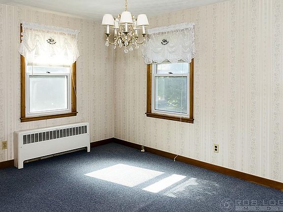 3rd image of 6 Falmouth Dr