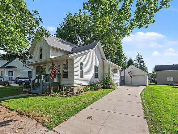 3rd image of 812 6th Ave