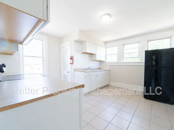 220 W Plum St #2, Vineland, NJ 08360
