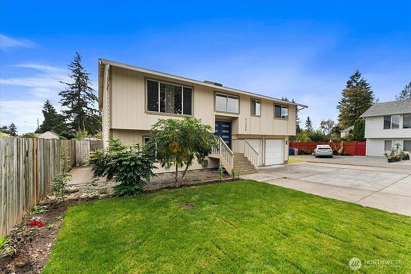 3rd image of 21329 108th Avenue SE