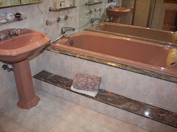 Master Bath (2)