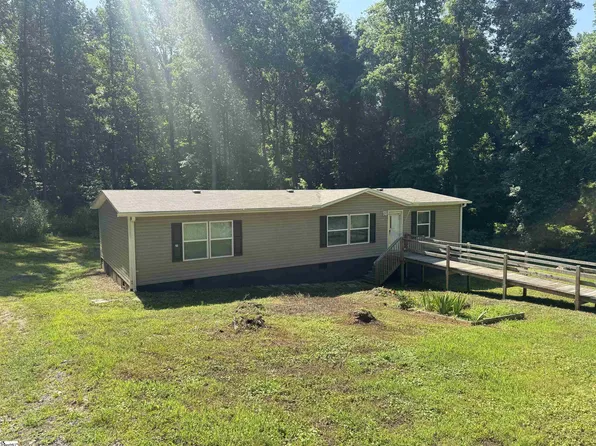 21 Hughes Rd, Greenville, SC 29611