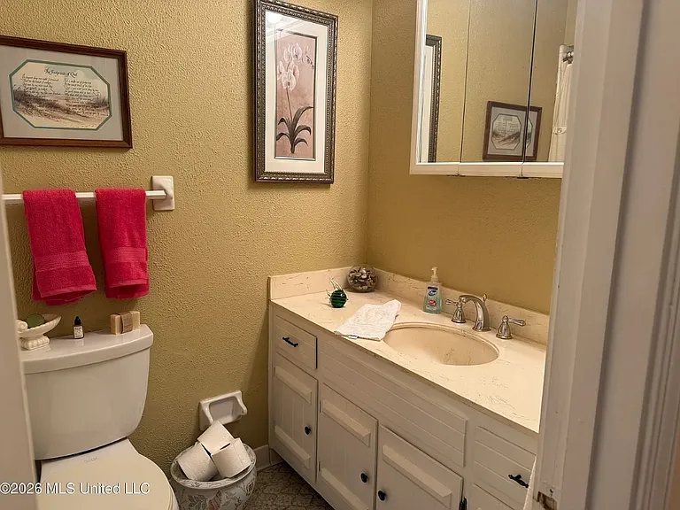 8512 Bridgewood Dr — Photo 13