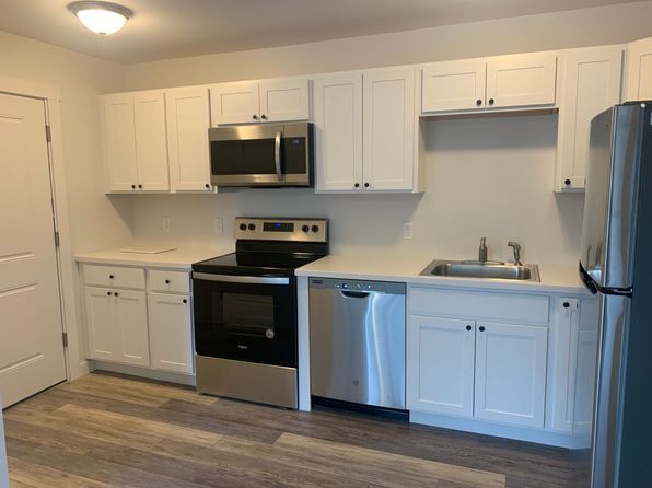 72 Upper Main St #11