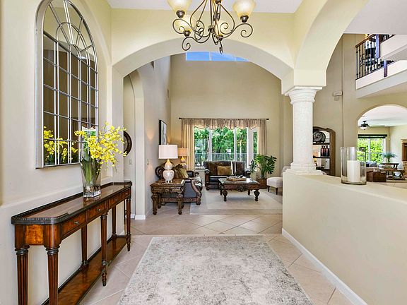 2nd image of 10793 Oak Meadow Ln